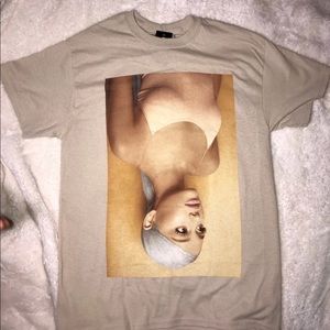 Ariana shirt! Sweetener